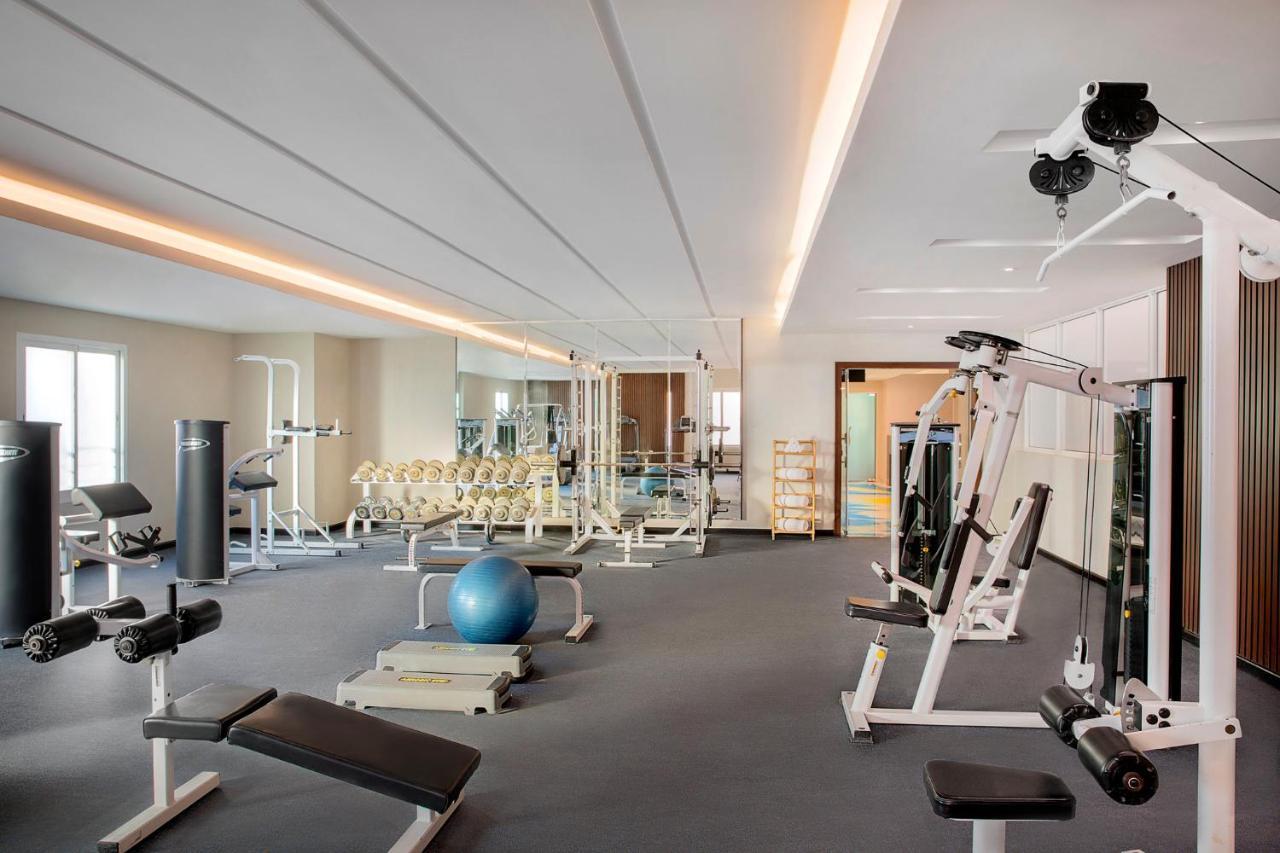 Voco Al Khobar By Ihg Hotel Eksteriør billede The gym at the hotel