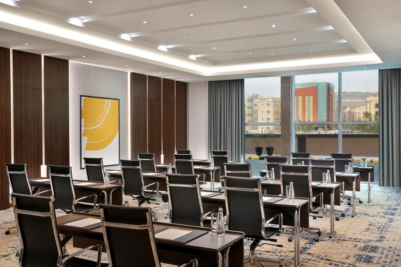 Voco Al Khobar By Ihg Hotel Eksteriør billede Meeting room